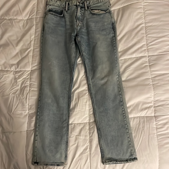 Old Navy White Washed Jeans - Picture 3 of 3